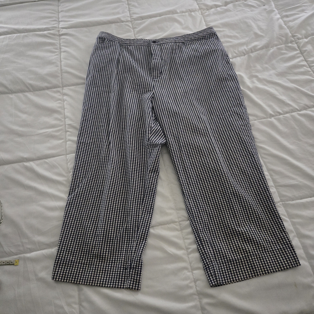 Sonoma Women's Black & White Checkered Capri Pants